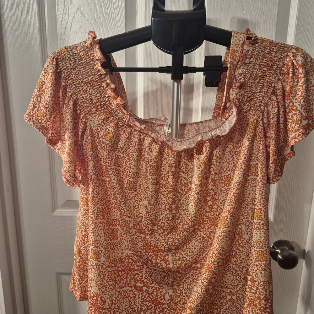 Chic PerSeption Concept Off-Shoulder Blouse | Orange & White, Size Small!